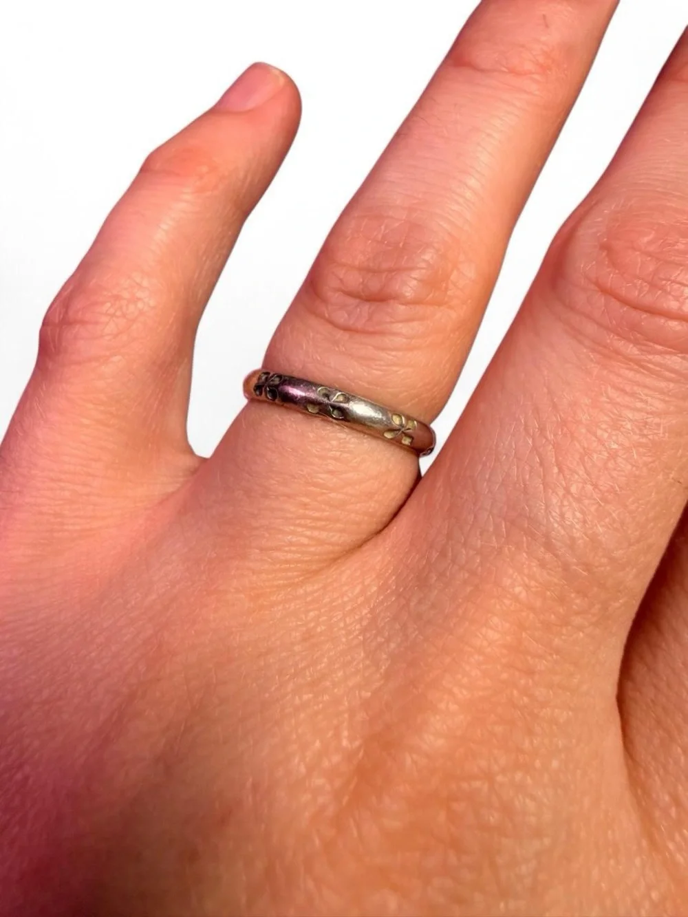 Vintage 925 Sterling Silver Southwestern Floral Cutout Band Ring